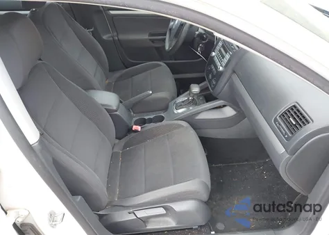 2009 Volkswagen Jetta S z USA, uszkodzony, nr VIN 3VWJZ71K69M035863